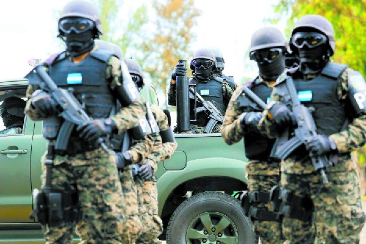 Presidente de Honduras propone un referéndum sobre Policía Militar