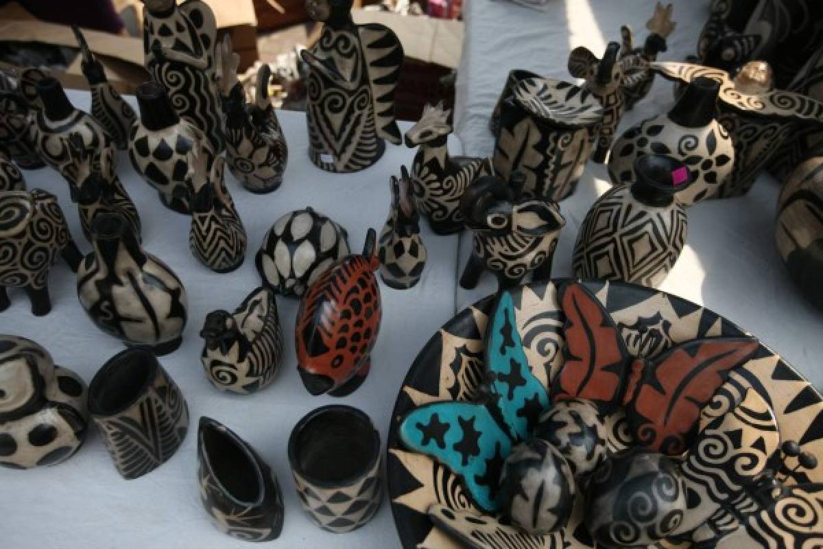 Honduras: Arte lenca engalana Parque Central de Tegucigalpa