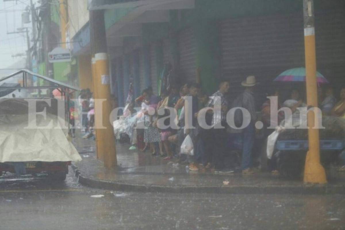 Fuertes lluvias azotan la capital de Honduras este domingo