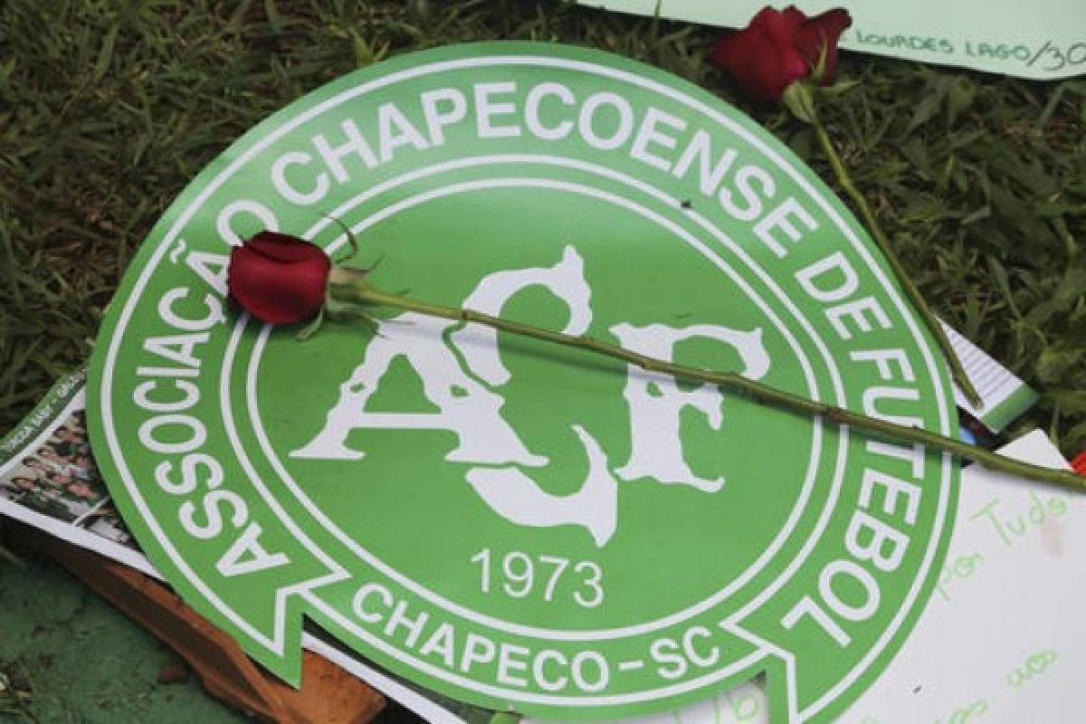 Futbolistas de liga paraguaya usarán insignia del Chapecoense en fecha del fin de semana