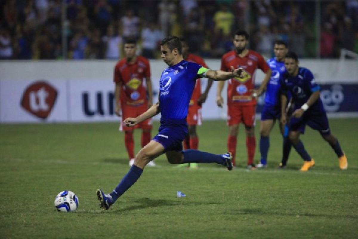 Motagua gana al Vida con polémica y es líder