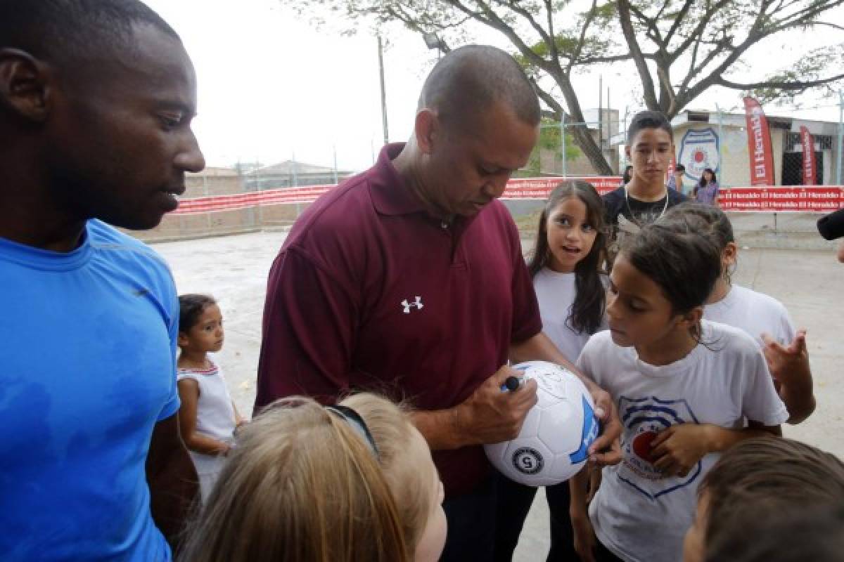 Motagua visita escuela El Japón