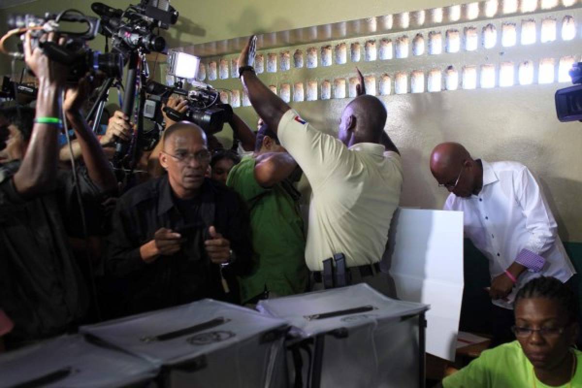 Haitianos eligen presidente en medio de tensiones   