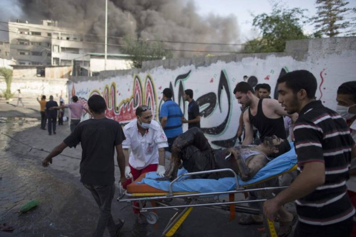 Matanzas en mercado y escuela en Gaza tras ataques de los judíos