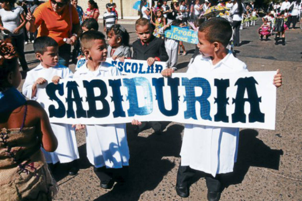 Jardines de niños rindieron tributo a Honduras