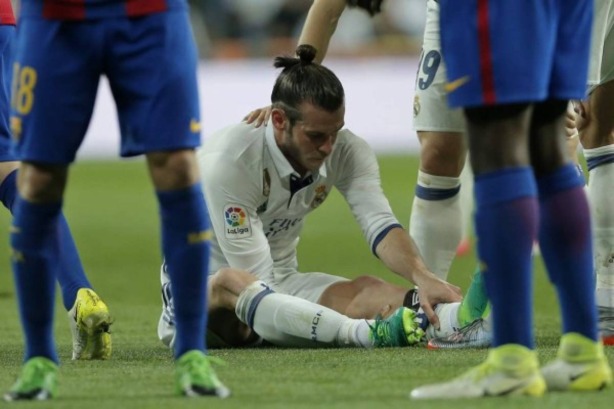 Gareth Bale se retira lesionado contra el Barça  