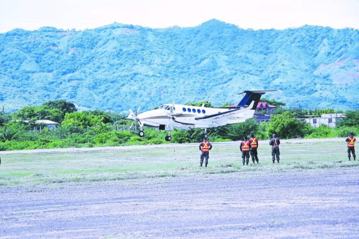 Aeronáutica y Defensa asumirán el control de nueve aeródromos