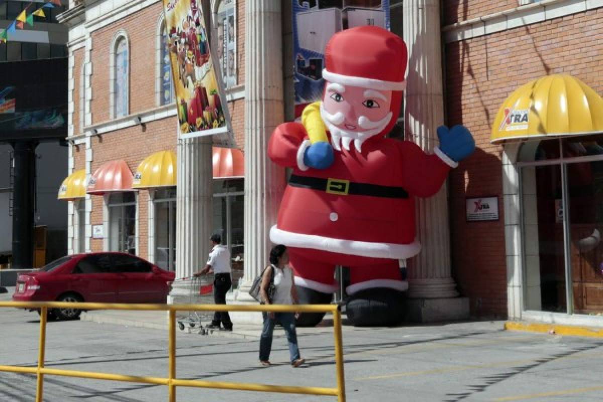 Navidad en Honduras con pesebres, decoraciones y villas