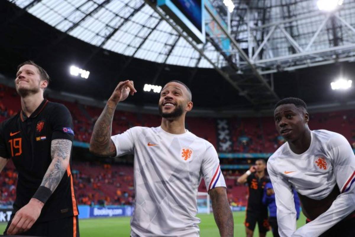 Holanda golea 3-0 a Macedonia y avanza a la siguiente fase de la Eurocopa