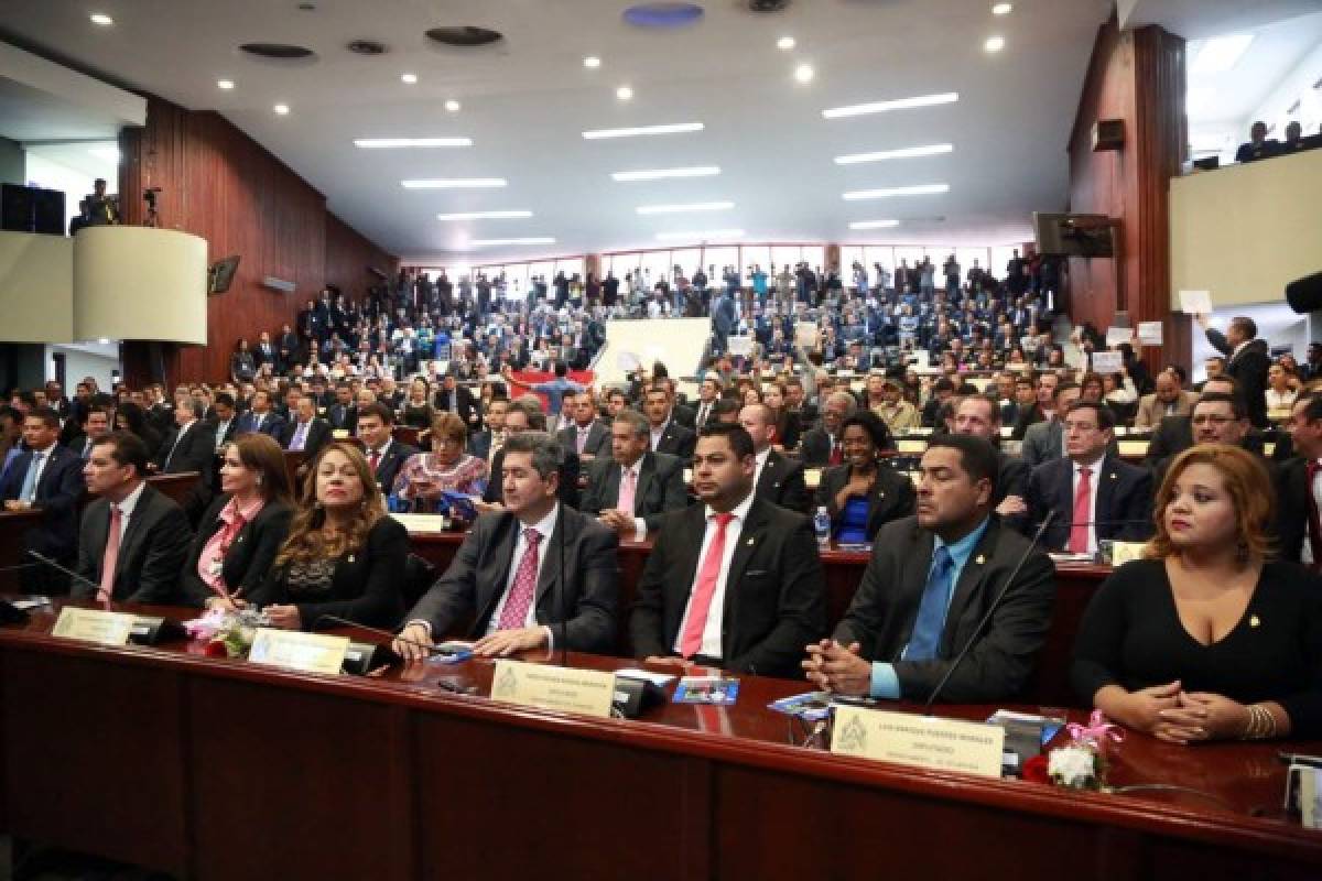 Diputados a primera sesión ordinaria del Congreso Nacional