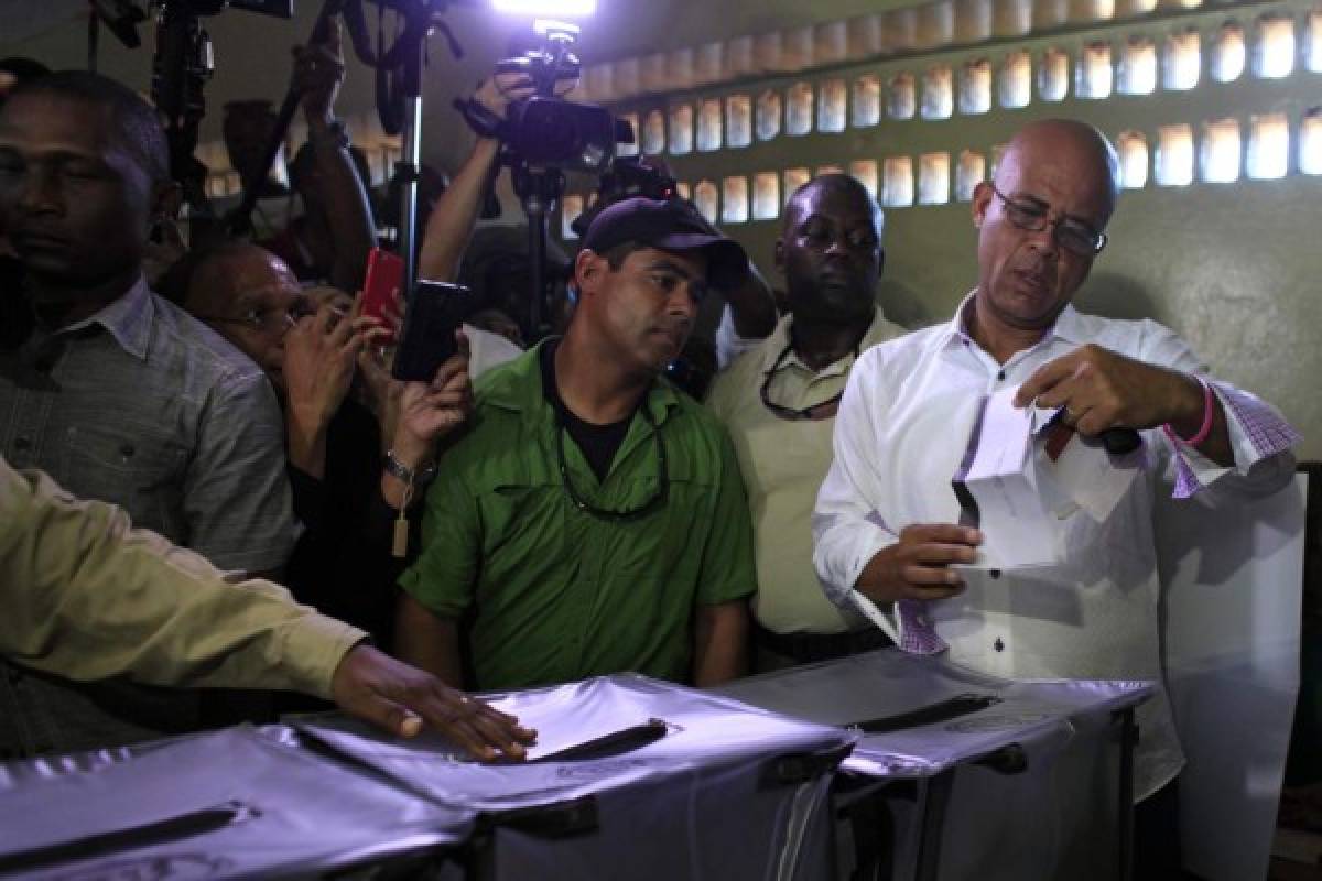 Haitianos eligen presidente en medio de tensiones   