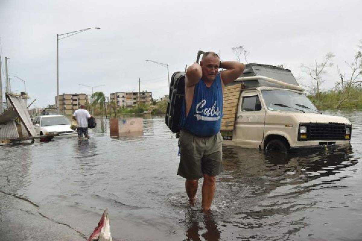 Huracán María extiende inundaciones y daños en República Dominicana