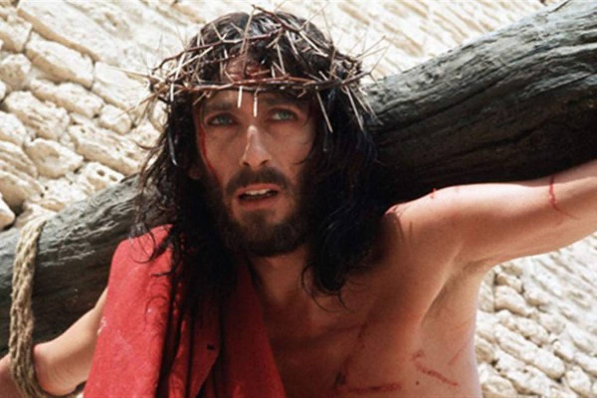 Famosos que han dado vida a Jesús en el cine y la tv