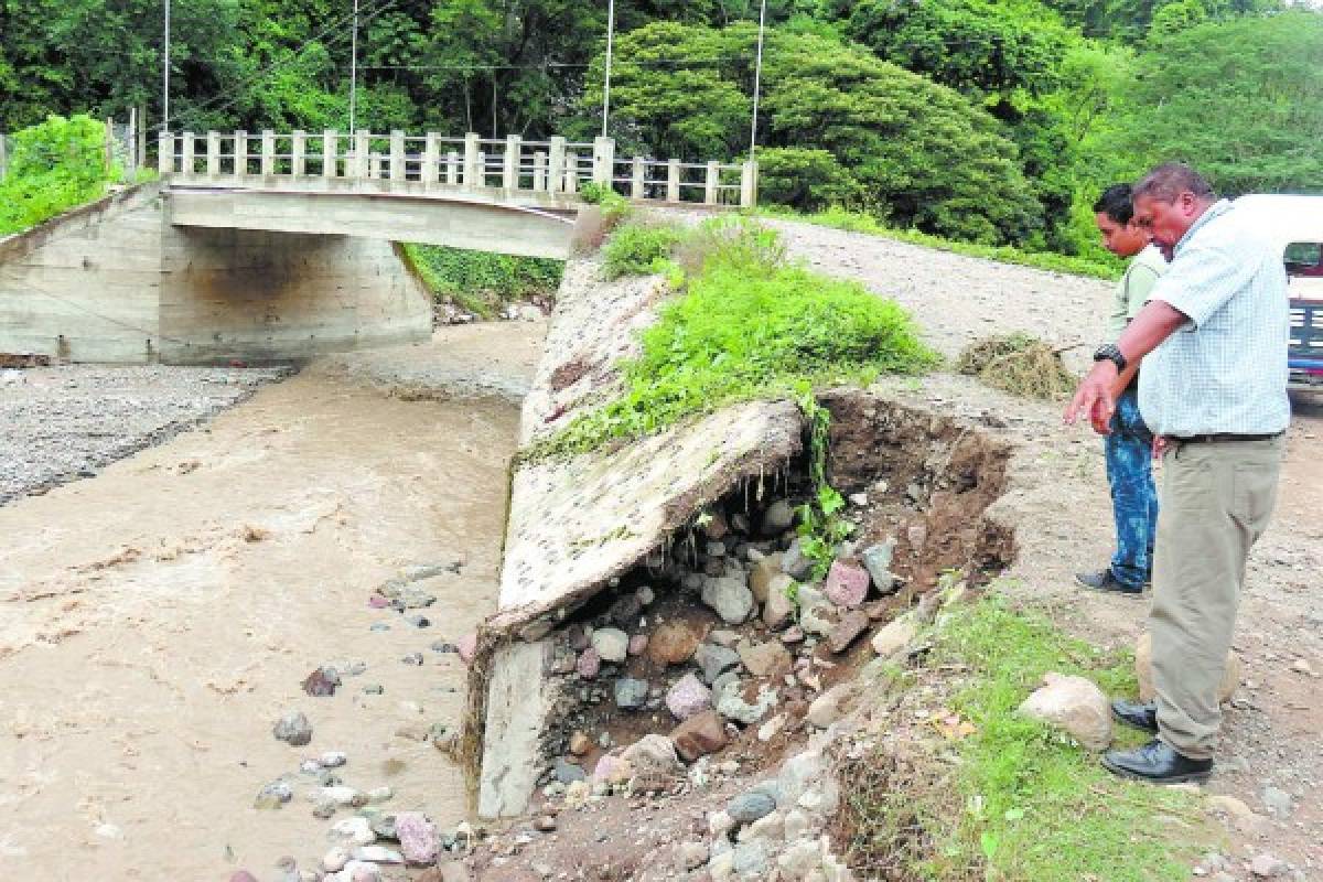 Más de 120 personas afectadas por onda tropical en Comayagua