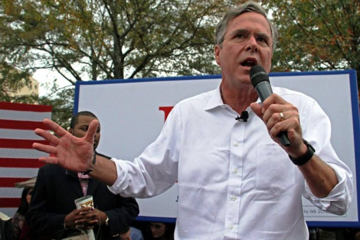 Bush dice que Trump no es un precandidato serio