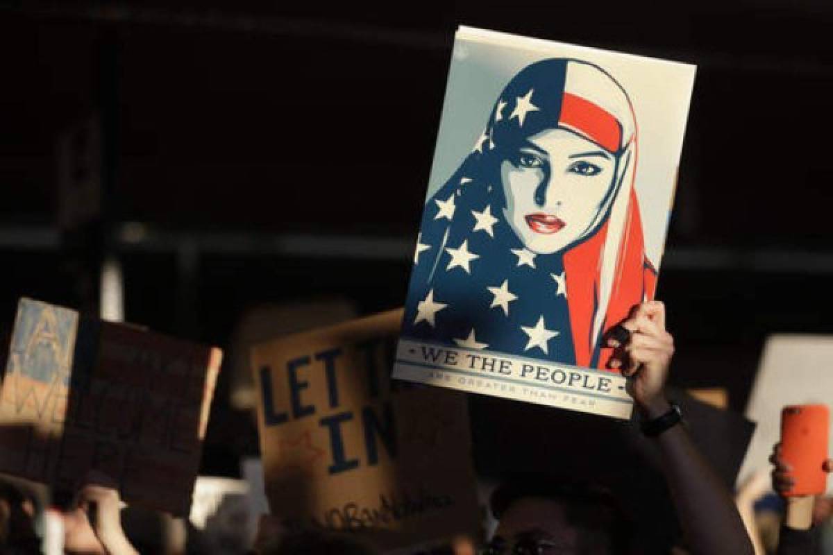 Restricciones inmigratorias de EEUU separan familias iraníes  