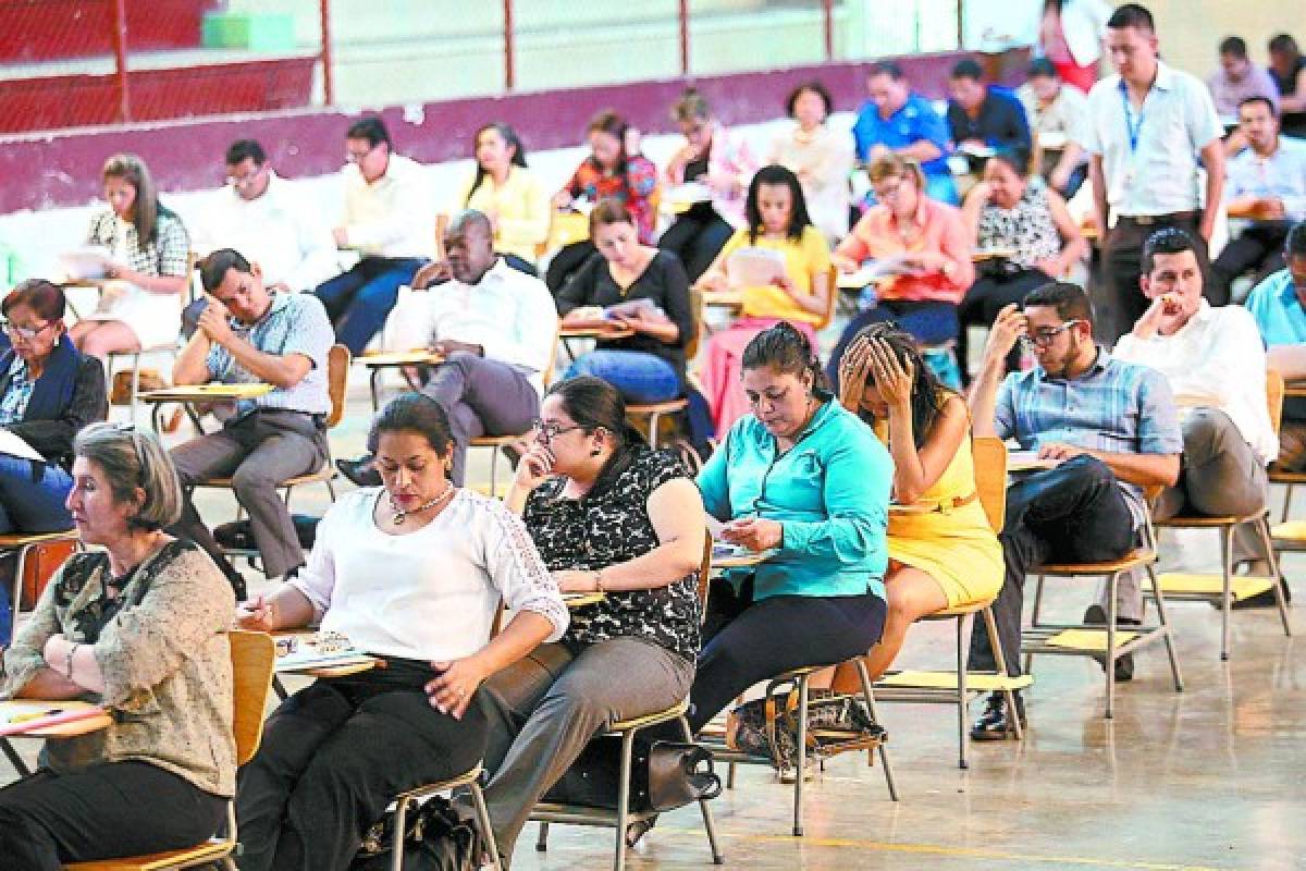 Educación investiga cobro de extorsión a estudiantes por parte de docentes