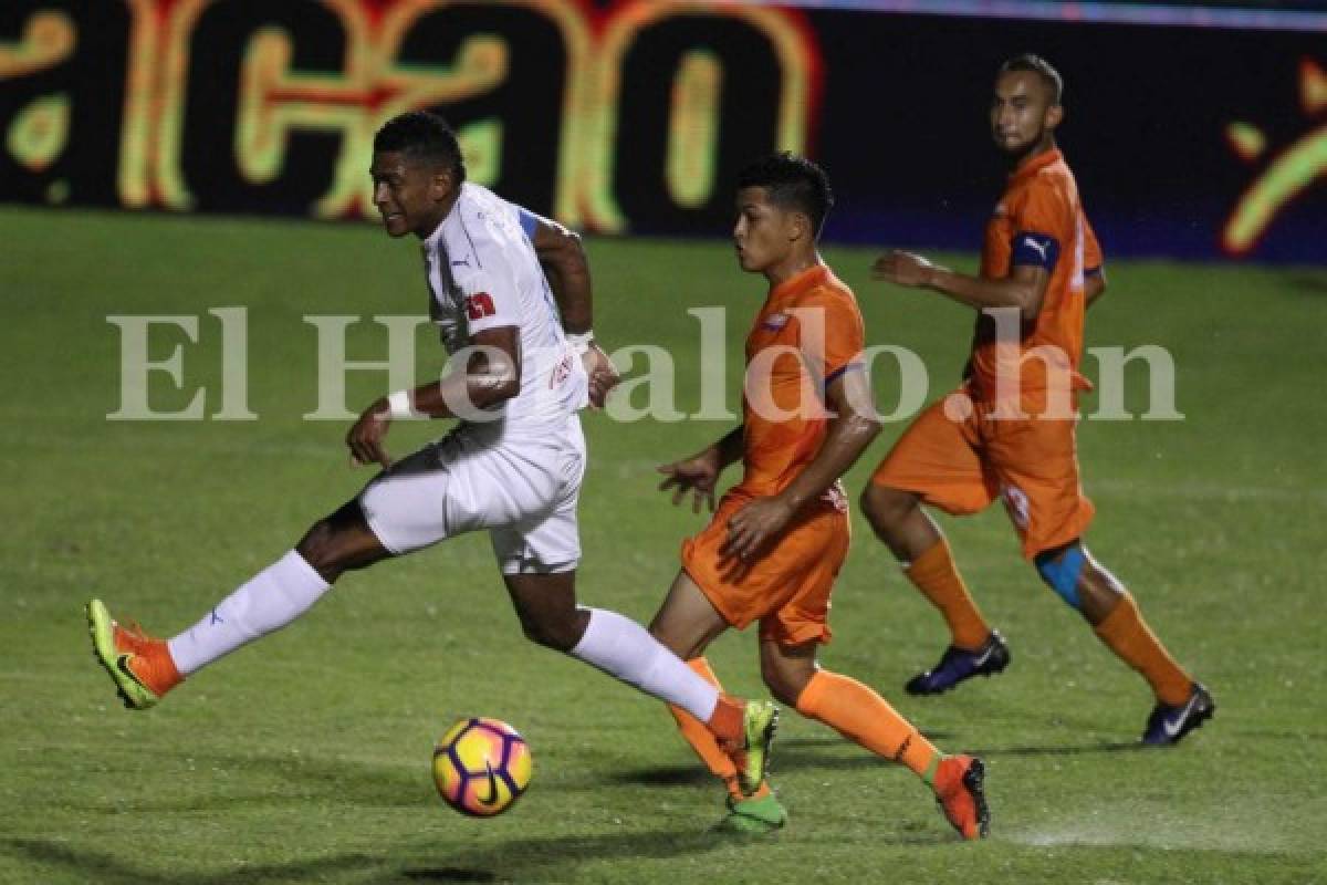 Olimpia le gana 1-0 a Los Lobos de la Universidad Pedagógica Nacional Francisco Morazán