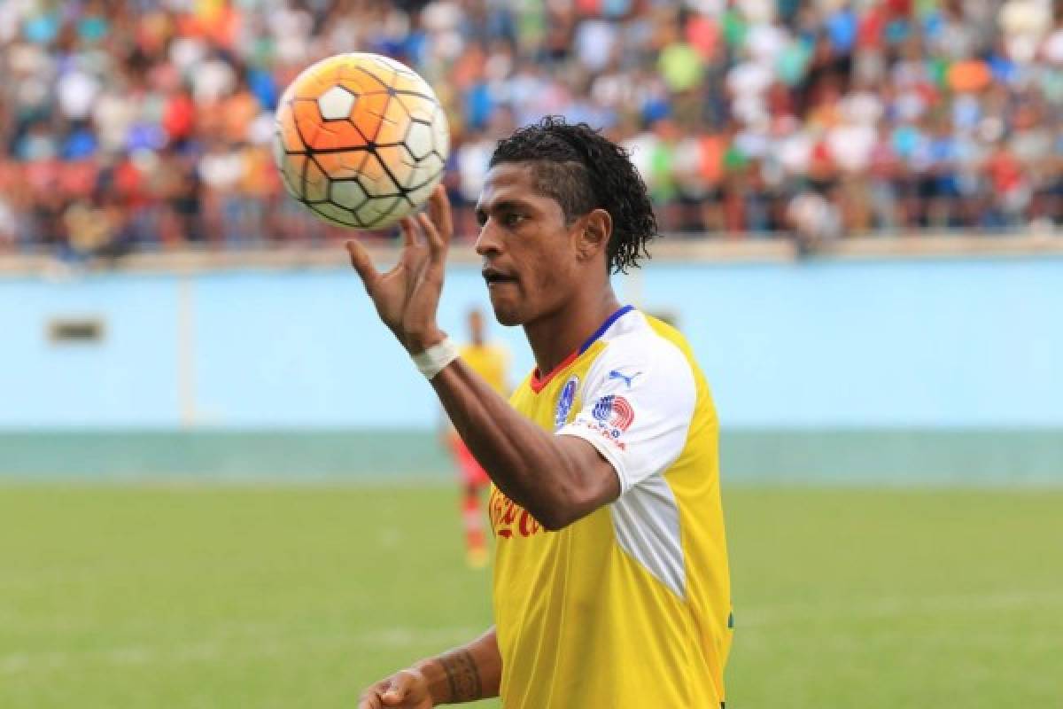 Carlos Costly estrena nuevo 'look'  