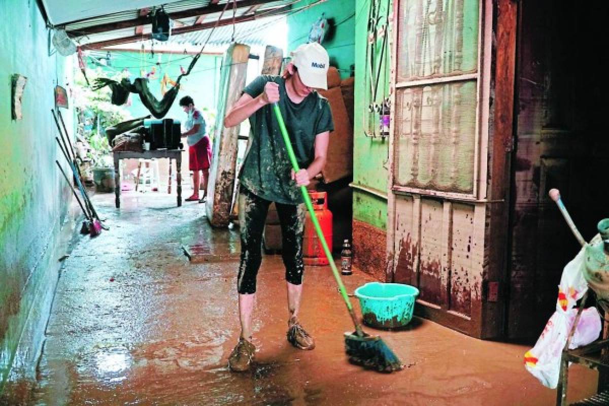 Afectados por inundaciones provocadas por Eta urgen mayor asistencia