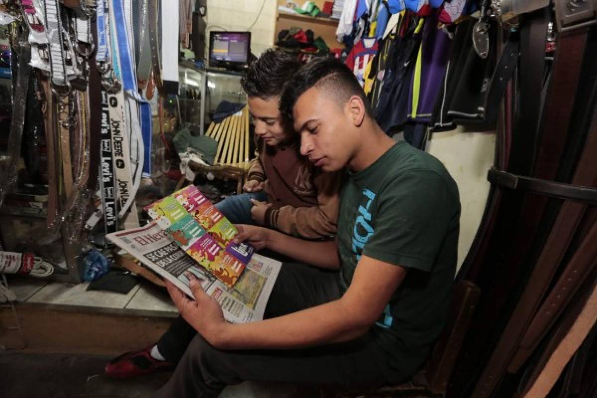 Tarjetas navideñas siguen cautivando a los catrachos