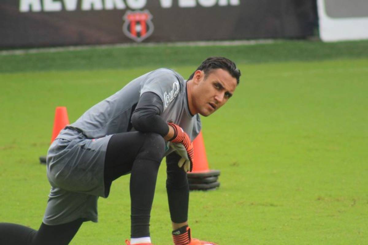 Acusan a Keylor de mandar en Costa Rica