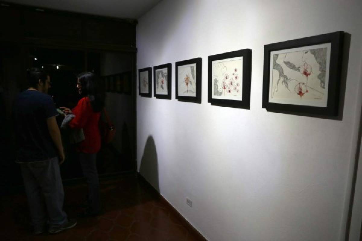 Inauguran muestra de pintura 'Ellas' en Sala Binacional de Arte