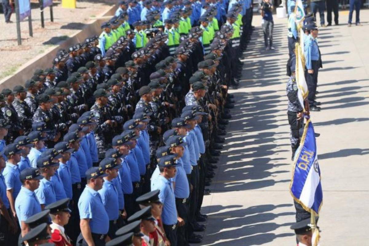 ¿Cuántos policías hondureños han sido depurados por la Comisión Especial?