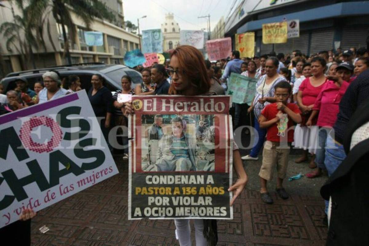 Entre protestas, comisión del Congreso Nacional se reúne con sectores por la despenalización del aborto