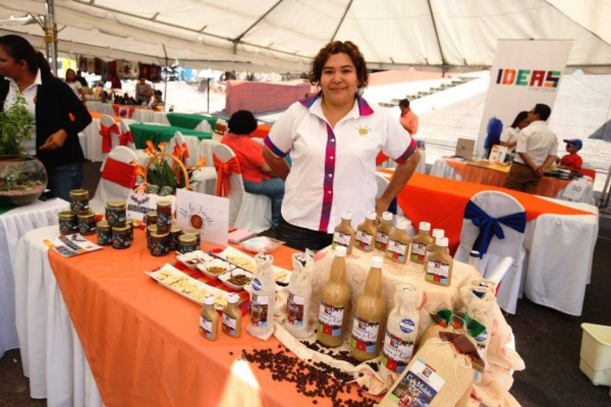 Amplia participación de los emprendedores en Mi Feria DC