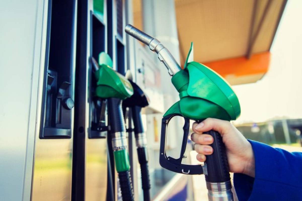 ¿Seguirán las alzas a los combustibles?