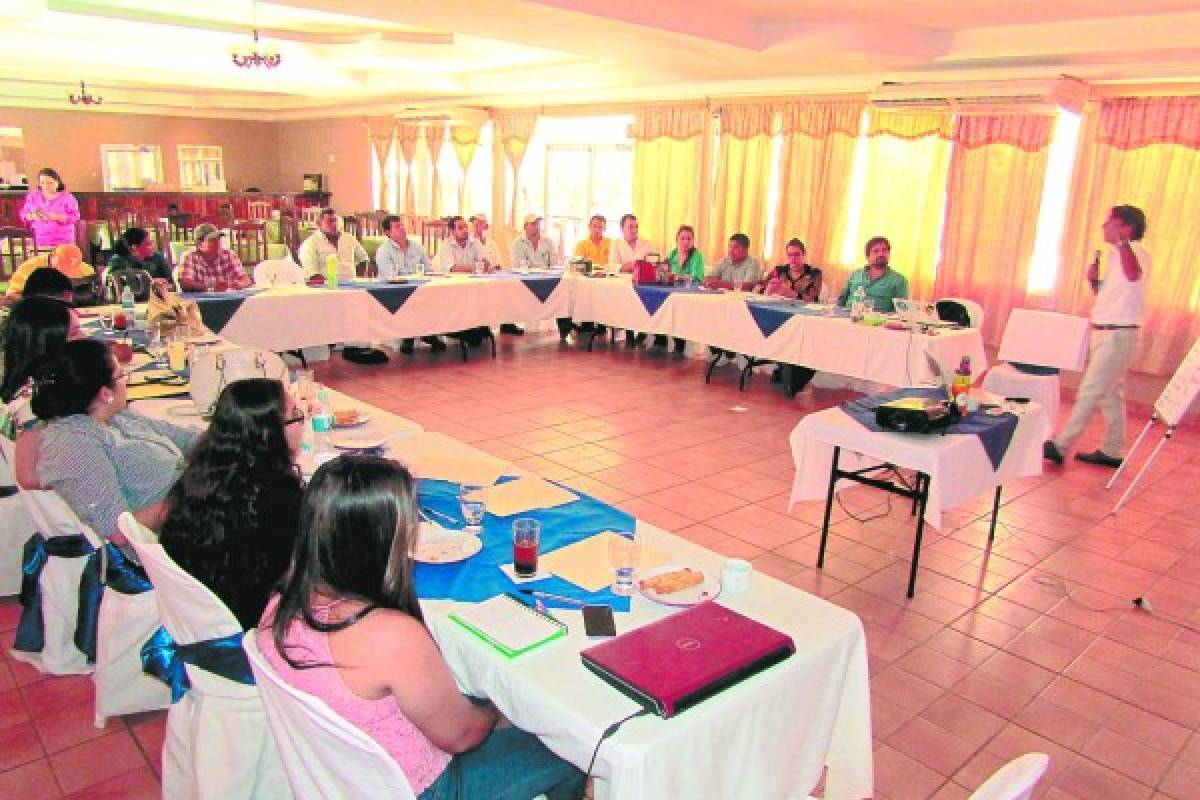 Honduras: Impulsan programa piloto de turismo en seis municipios