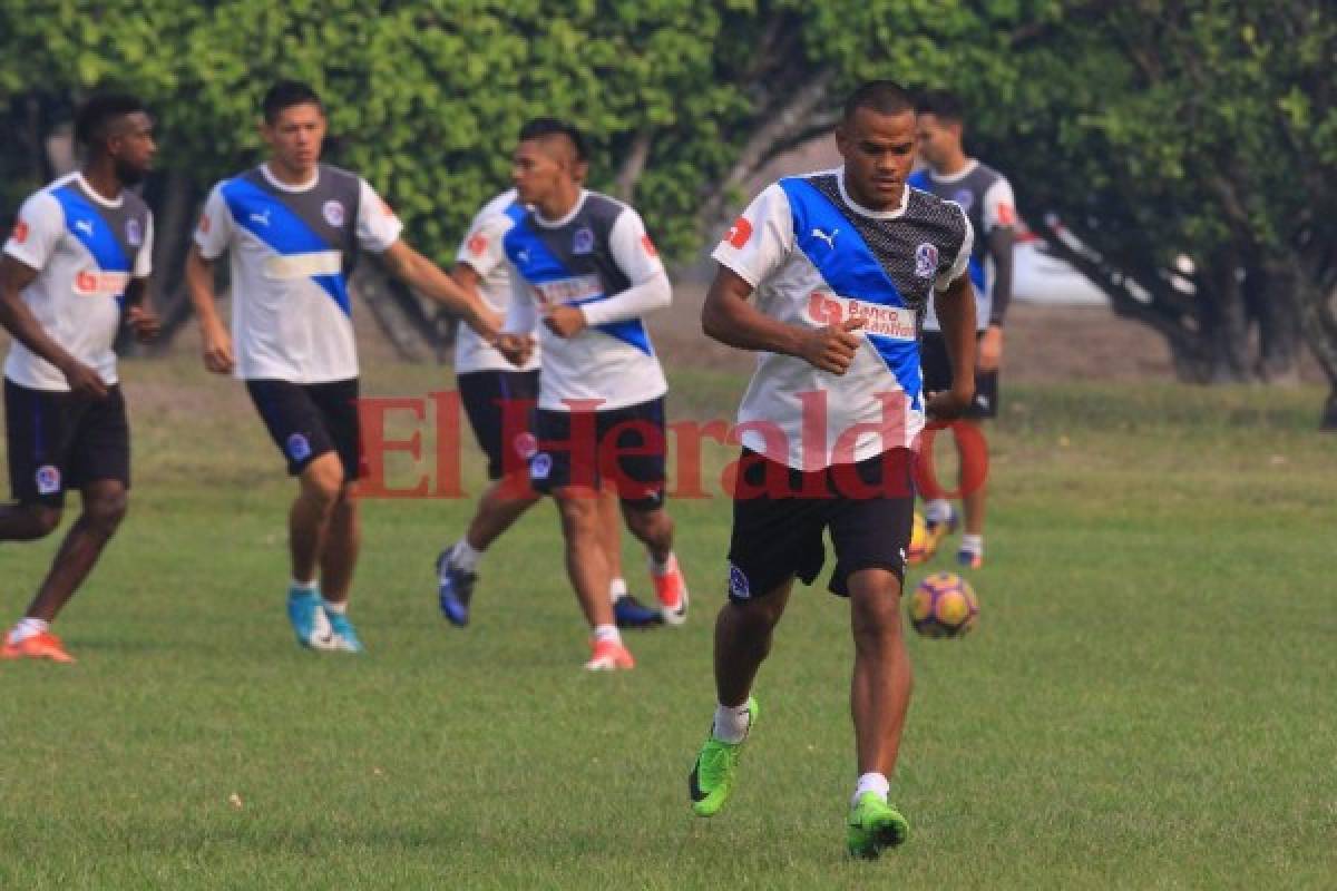 Olimpia decide viajar vía aérea a San Pedro Sula ante toma de peaje en Siguatepeque