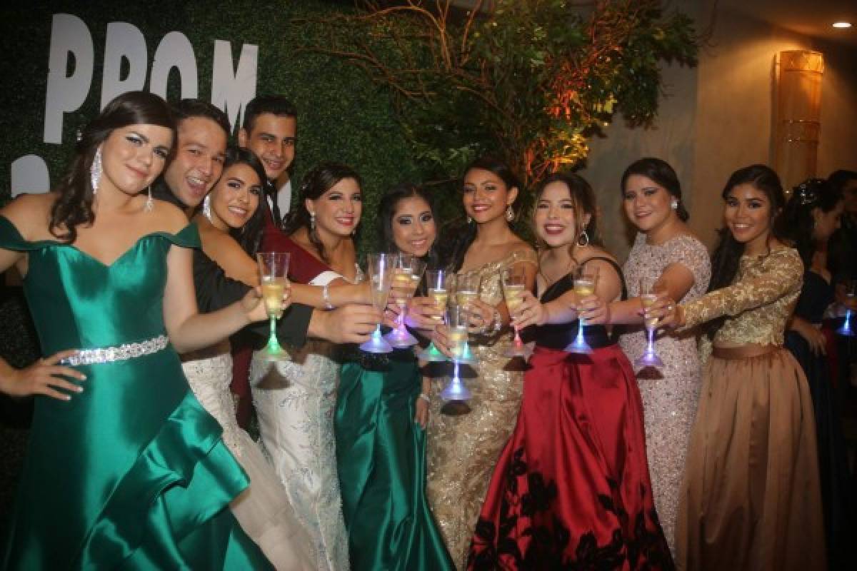 al estilo de bosque encantado festejan su prom