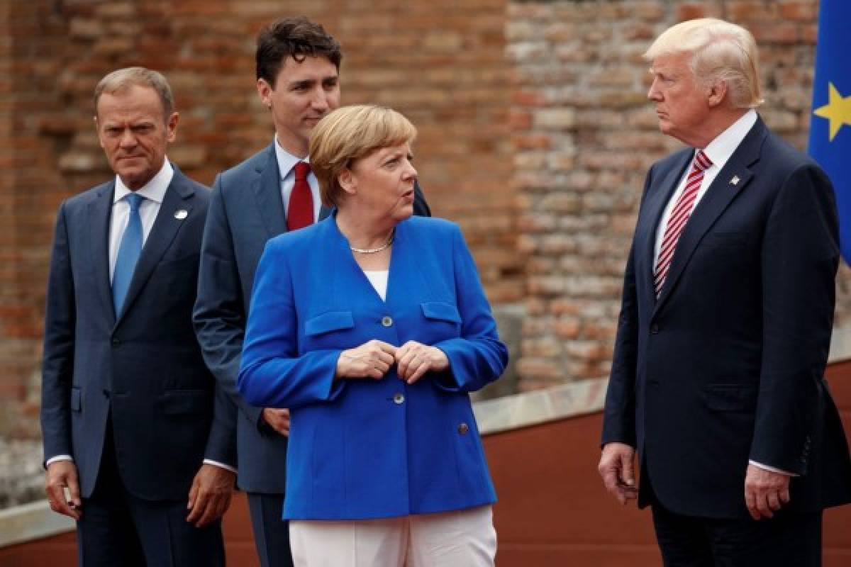 Donald Trump opaca a Ángela Merkel en la fotografía del G7