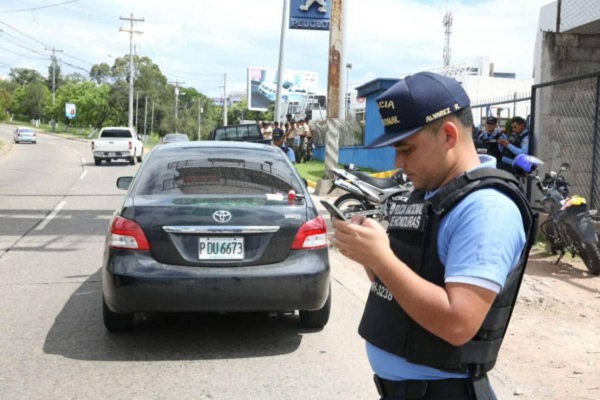 Hallan carro que habrían usado asesinos de conductor de bus rapidito en puente Soberanía de Comayagüela