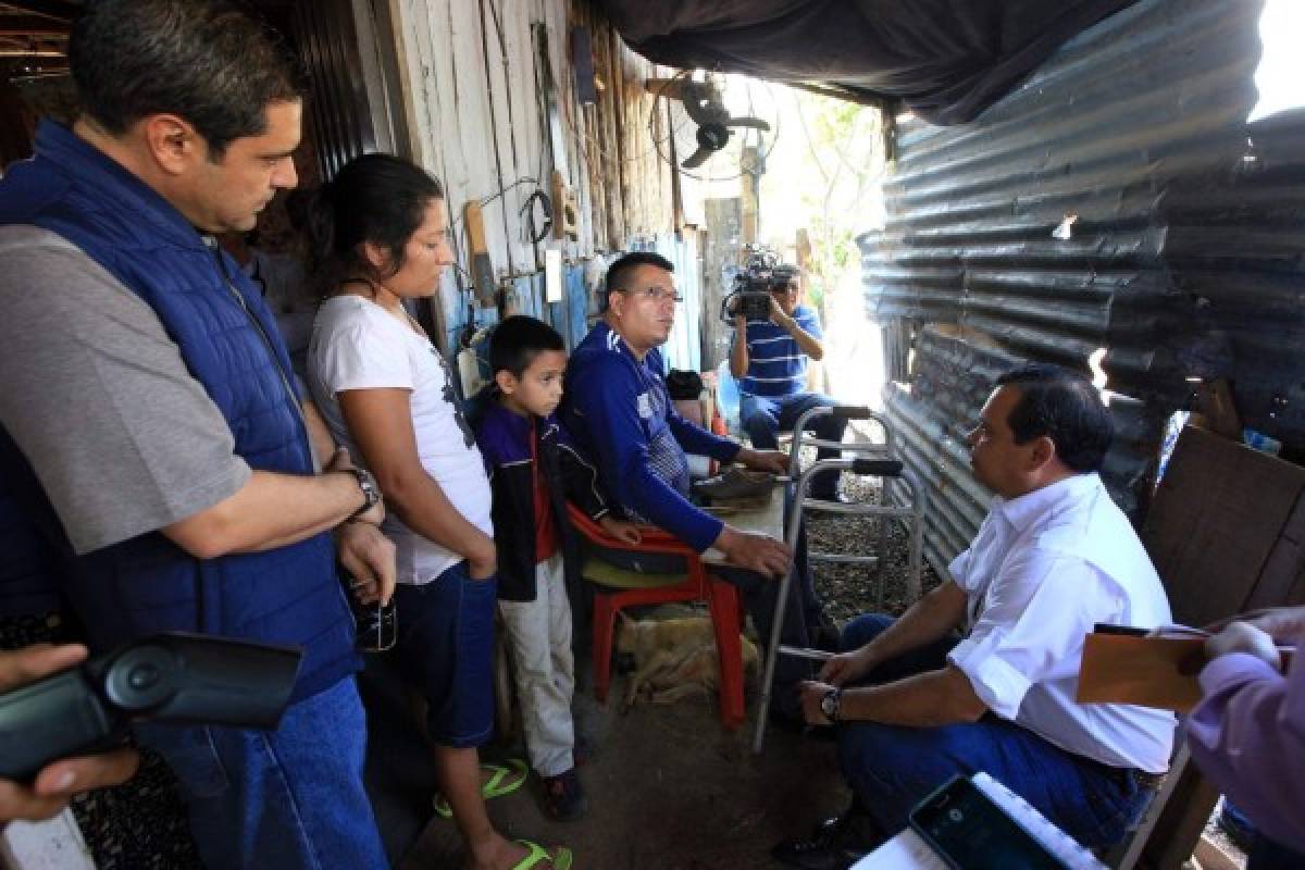 Un nuevo futuro comienza para tres familias del Distrito Central