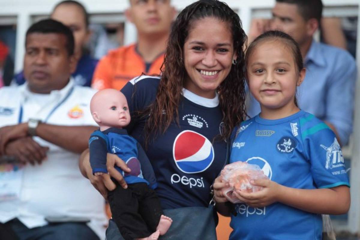 Darth Vader, un perrito azul y un detenido, entre lo más curioso de la gran final Motagua - Honduras de El Progreso