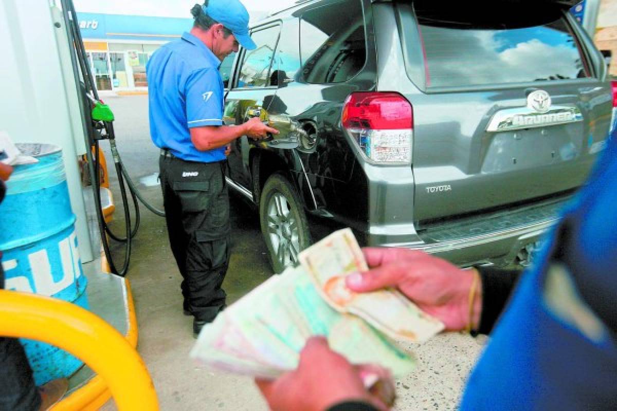 Son inevitables alzas a los carburantes en Honduras