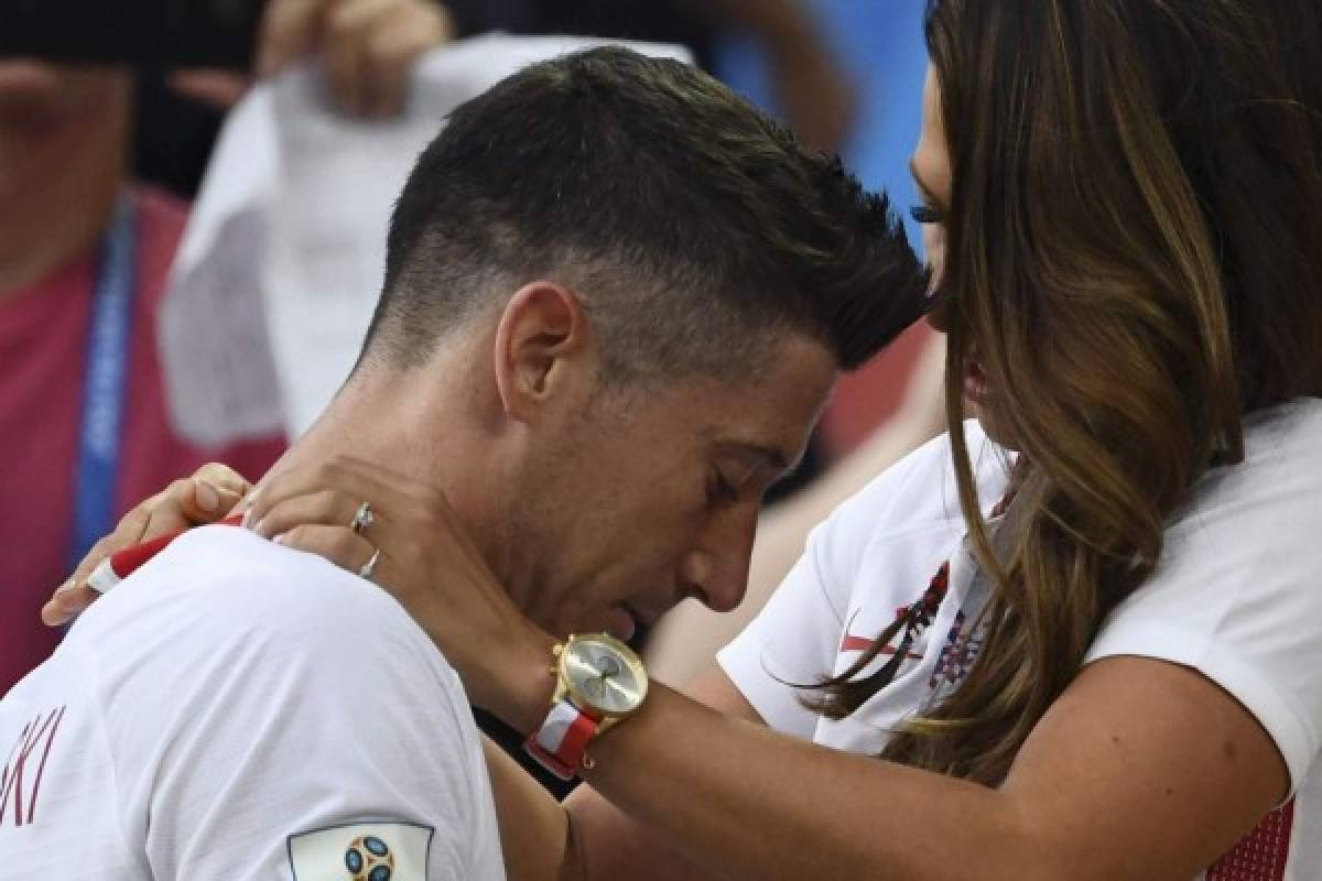 Romántico momento en el Mundial Rusia 2018: Lewandowski fue consolado por su esposa