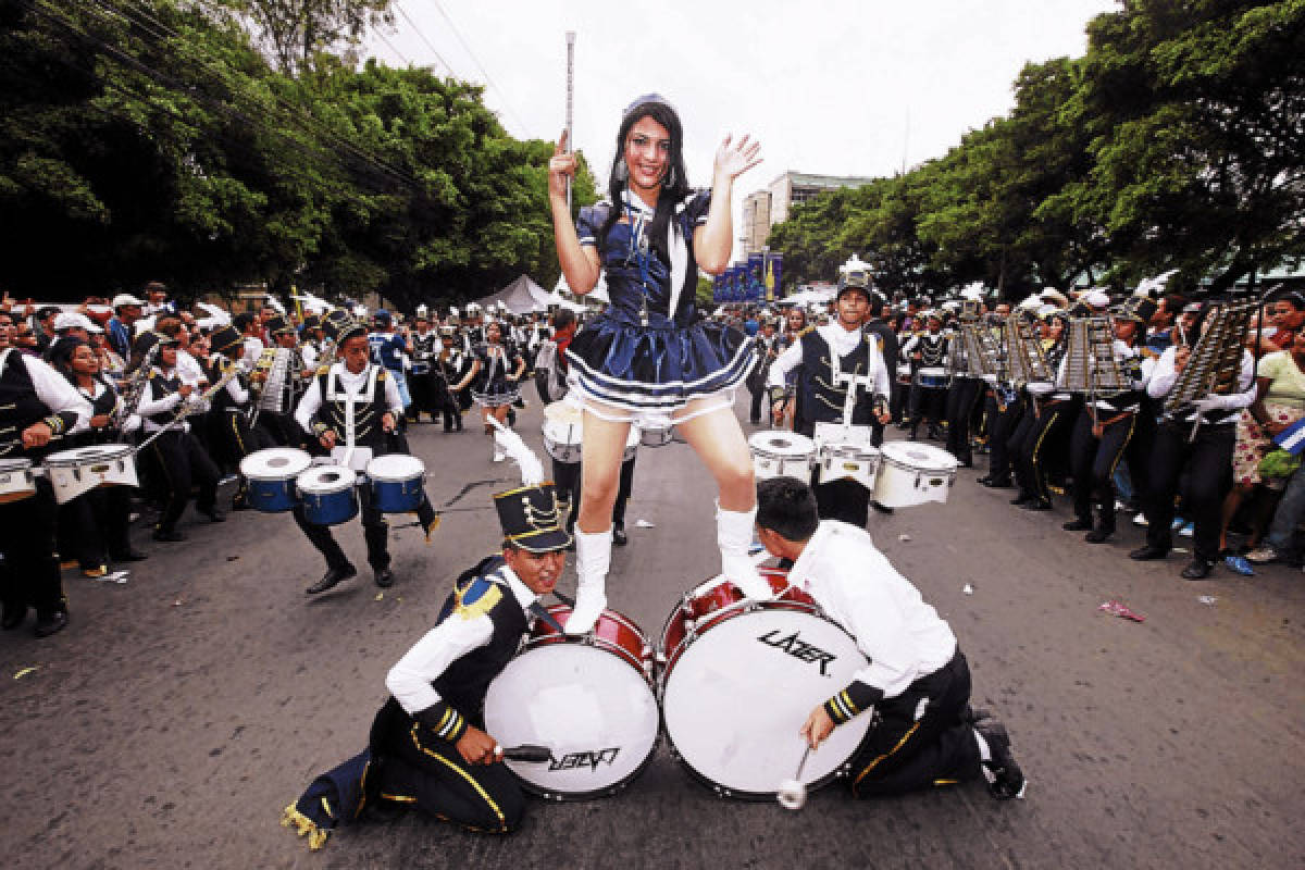 Honduras: Belleza y sensualidad en desfiles patrios (Fotos)
