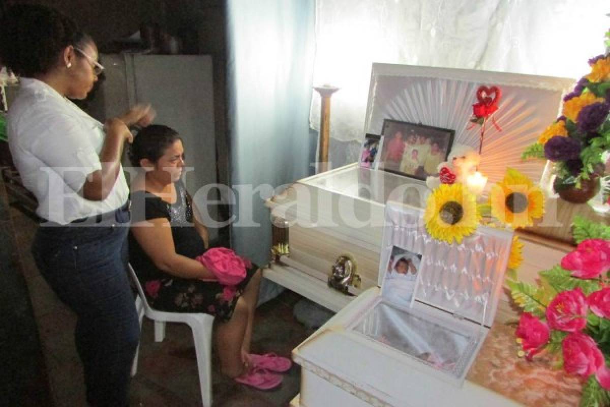 'Era mi fuerza... estoy destrozado”: Velan a abuela y nieta de dos meses acribilladas en Choluteca