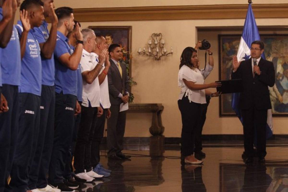 Presidente Juan Orlando Hernández juramenta a la Selección Sub-20 de Honduras