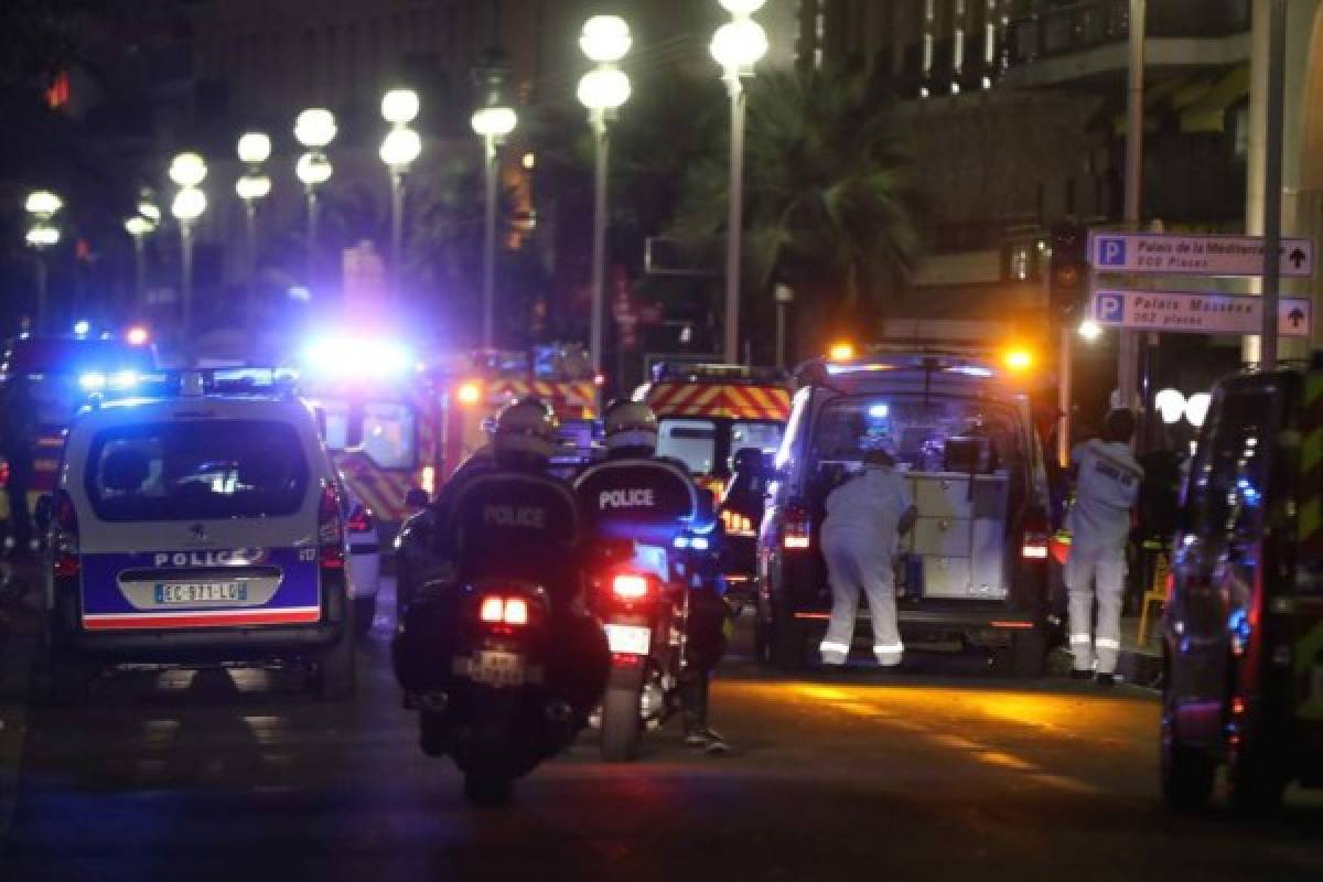Así anunciaron los medios de comunicación mundial los atentados en Francia