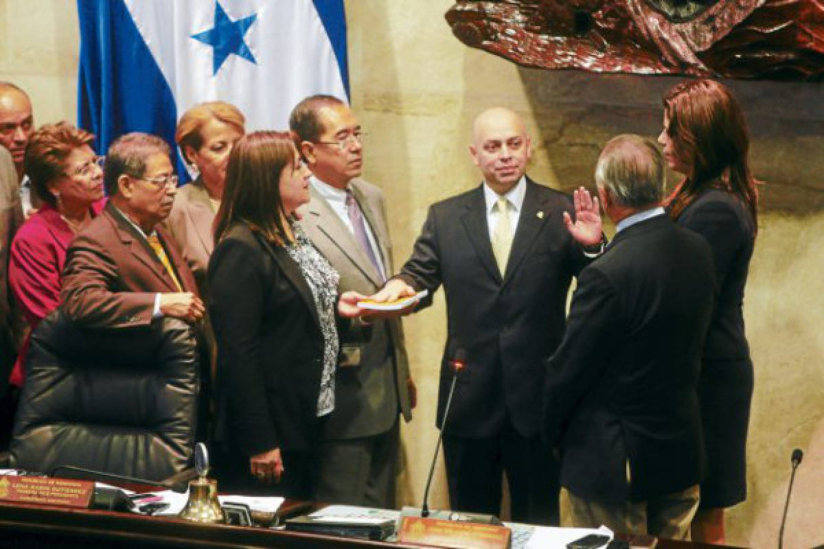 Congreso de Honduras elige en polémica sesión a fiscal general