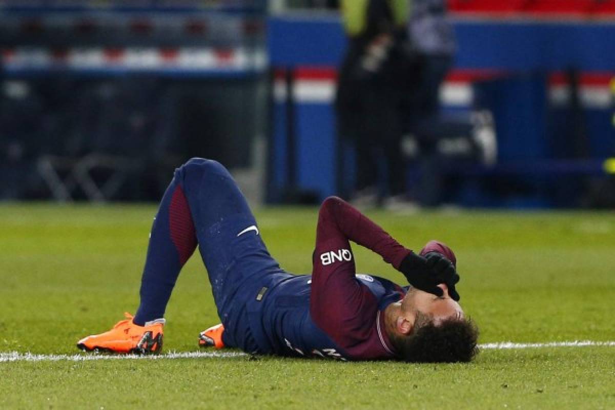 'Esguince' y 'fisura' ósea para Neymar, duda contra el Real Madrid (PSG)