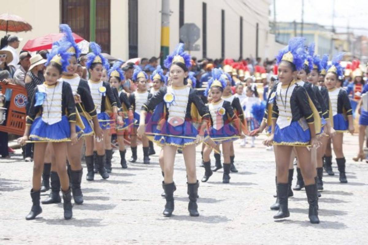 Comayagua se suma a las Fiestas Patrias con colorido desfile de centros educativos