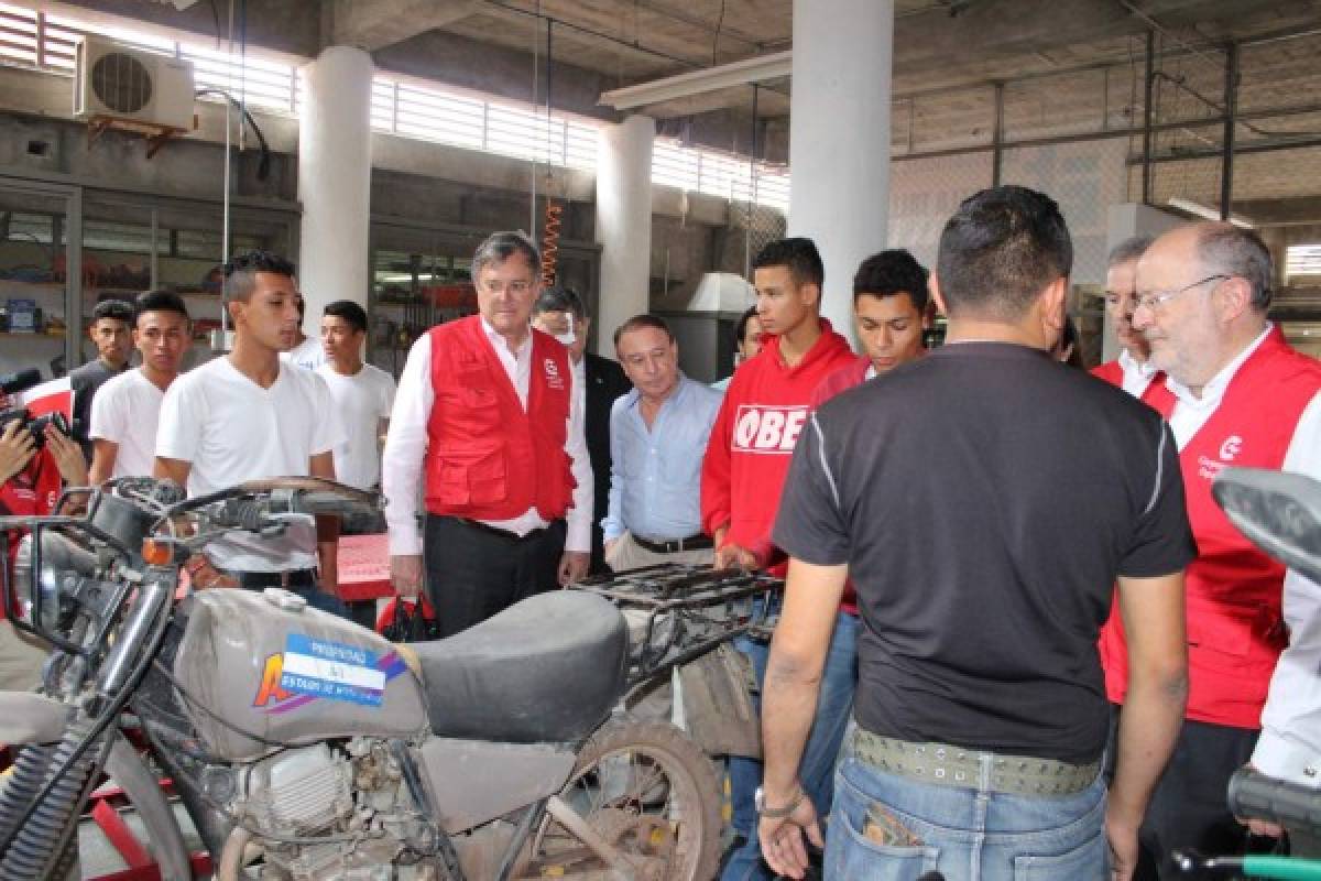 Comayagua es un modelo de formación no formal