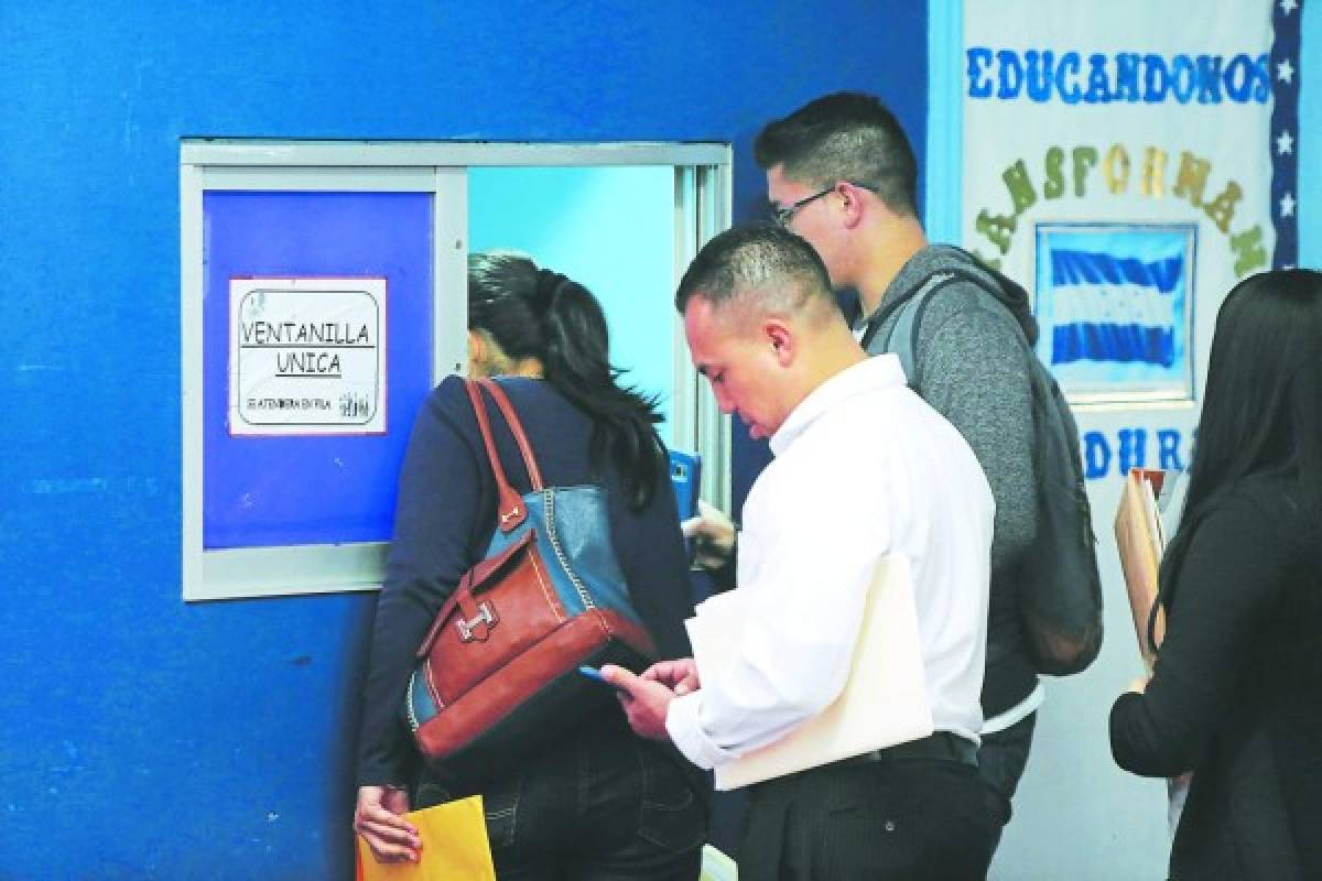 Colegios públicos emitirán títulos de centros ilegales