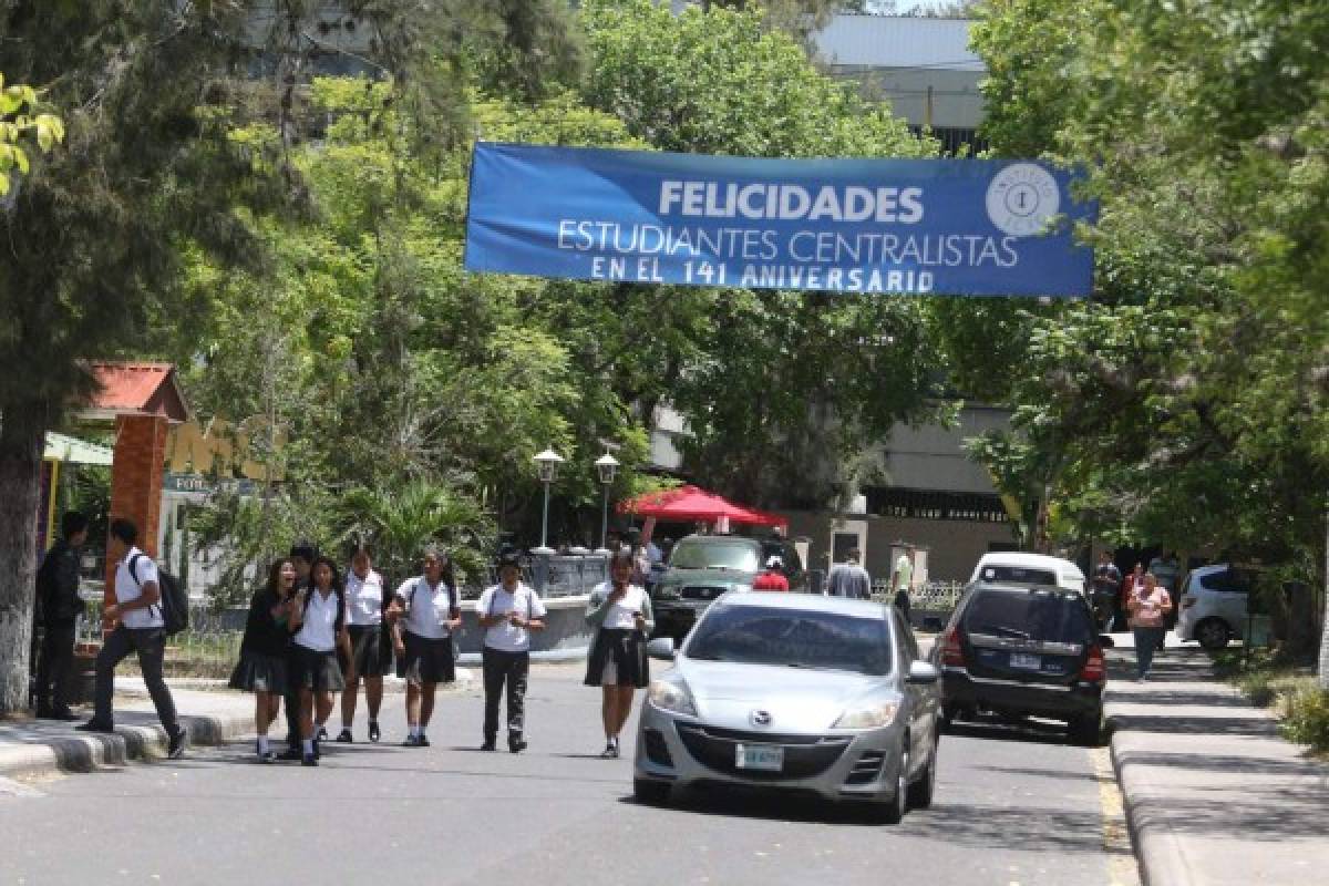 Con clases festejan 141 años del Instituto Central Vicente Cáceres